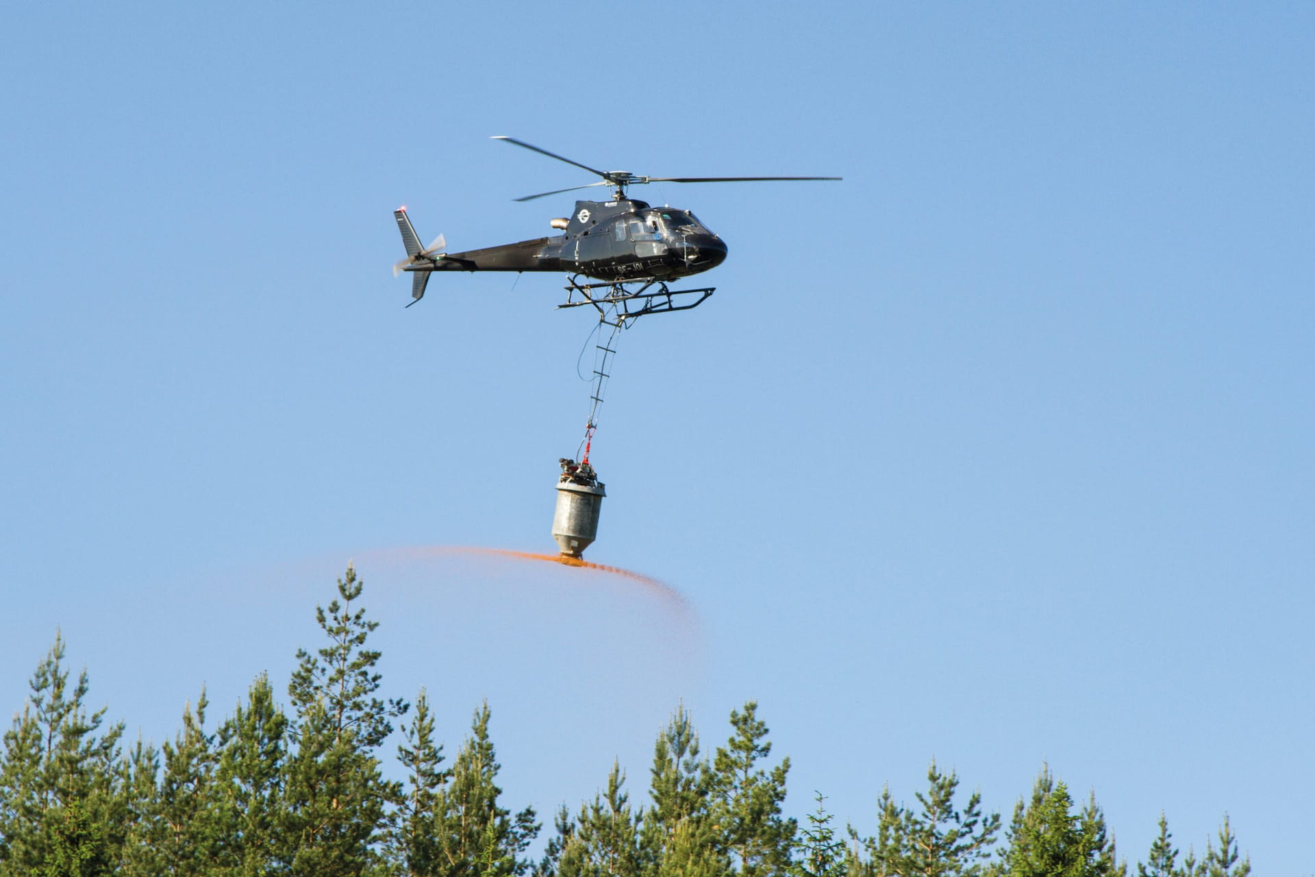 Metsien lannoittaminen esimerkiksi helikopterilla on ilmastoteko
