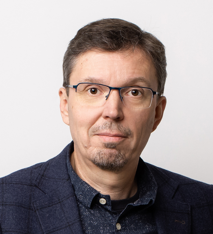 Kallio Vesa, Keskusta