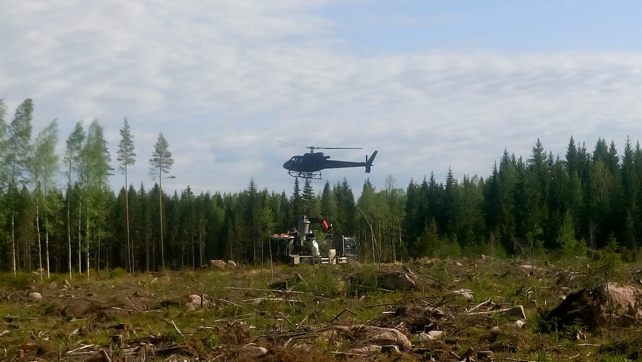 Metsänlannoitus_helikopteri