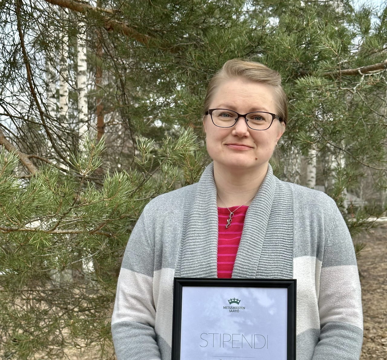 Mhy Roineen metsäasiantuntija Tuula Peltomäelle ”Työyhteisön hyvä tyyppi” -stipendi